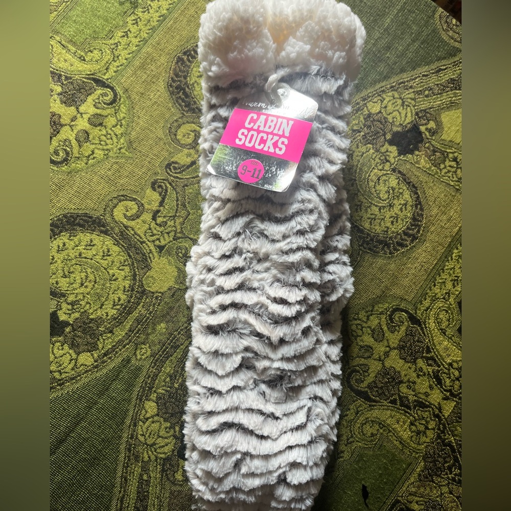 Fuzzy Cabin Socks - Light Gray